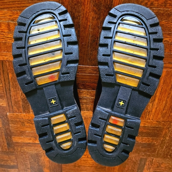 Made in Asia Doc Marten boot - Picture 9 of 10